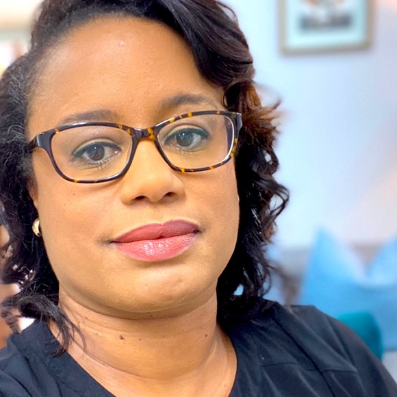 🌟MEET YOUR POSHER!✨ - Picture 1 of 1